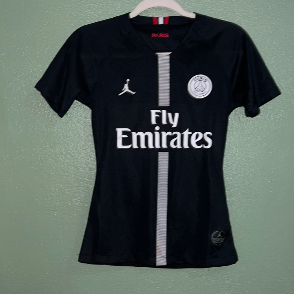 fly emirates black shirt